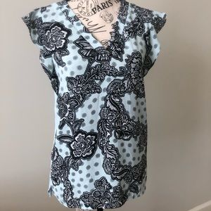 SHORT SLEEVE LIGHT BLUE BLACK FLORAL SHIRT SMALL